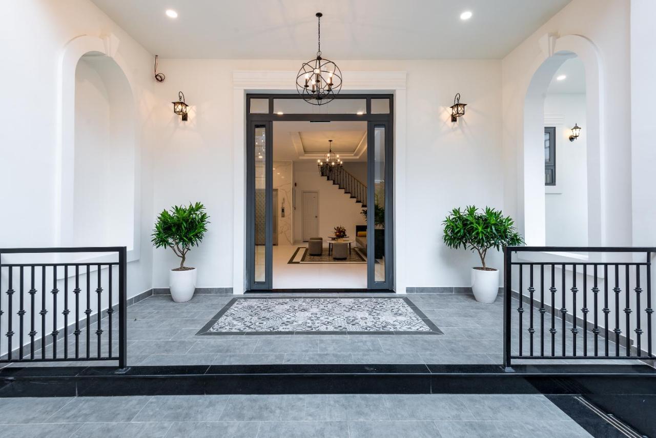 Cozrum Homes The Gallery Residence Ho Chi Minh City Exterior photo
