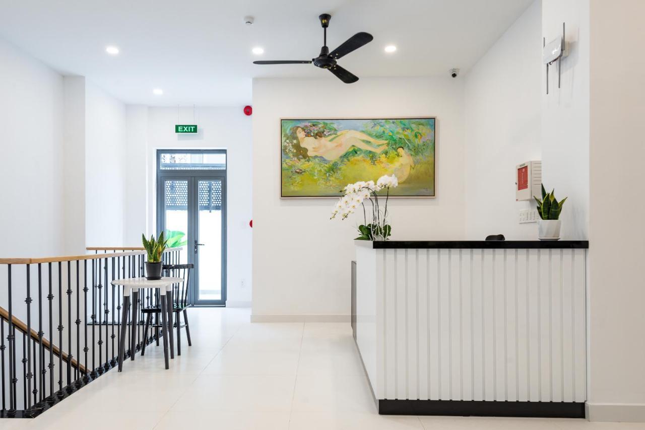 Cozrum Homes The Gallery Residence Ho Chi Minh City Exterior photo
